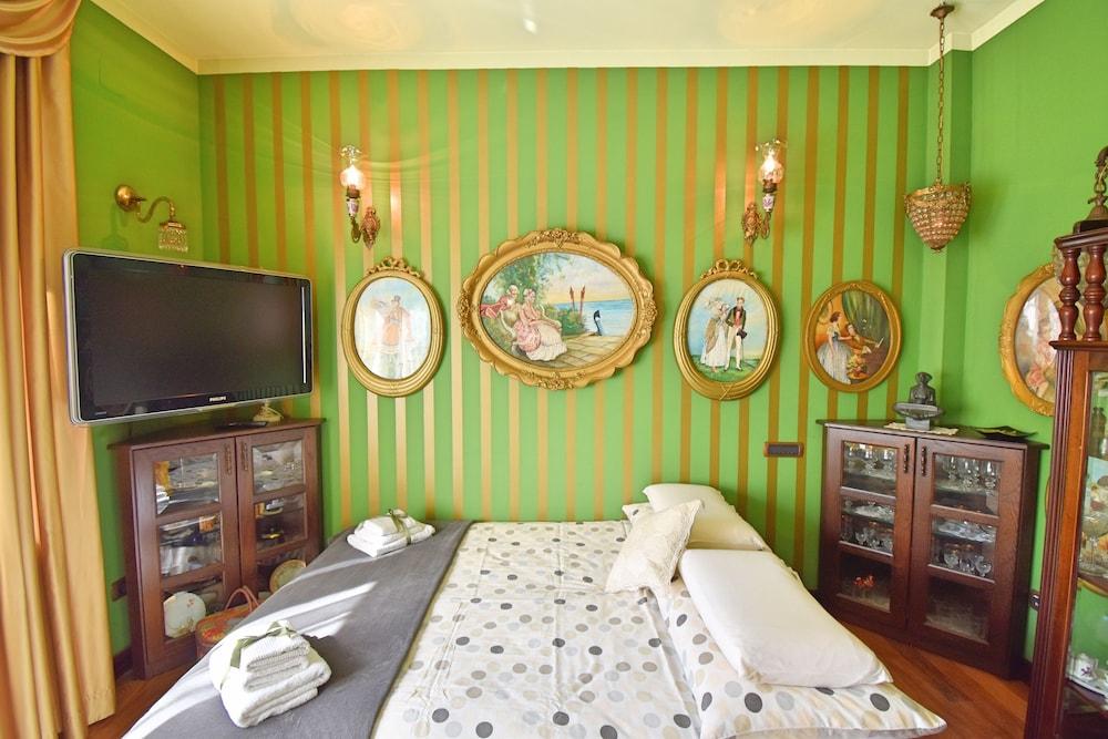President Suite Apartment Room