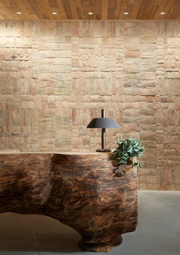 1 هوتل ويست هوليوود الردهة