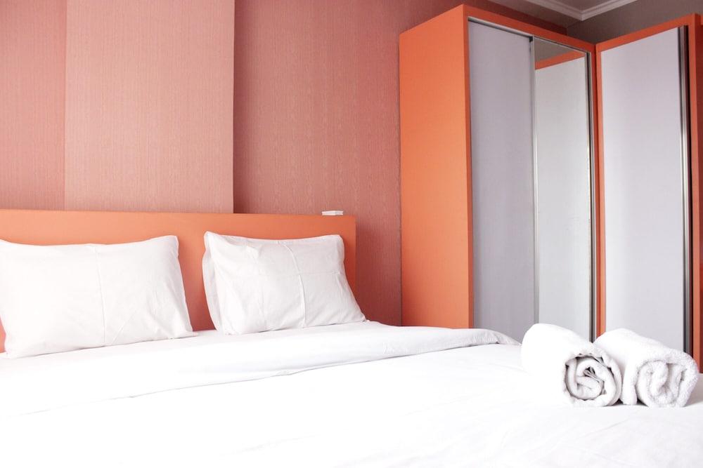 Trendy & Cozy 2BR Gateway Pasteur Apartment Room