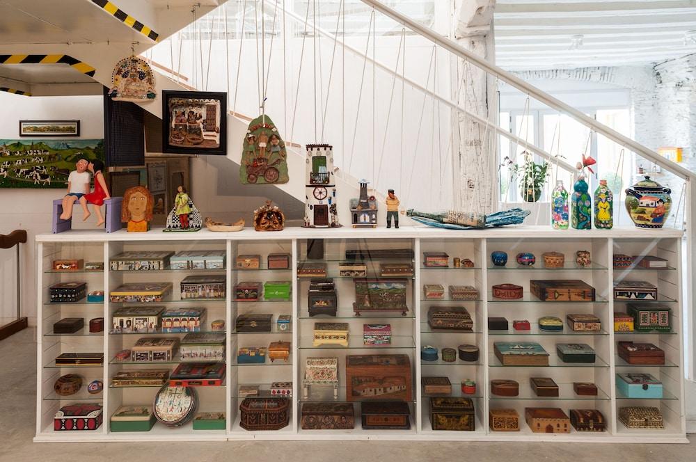 Rincon Naif Interior
