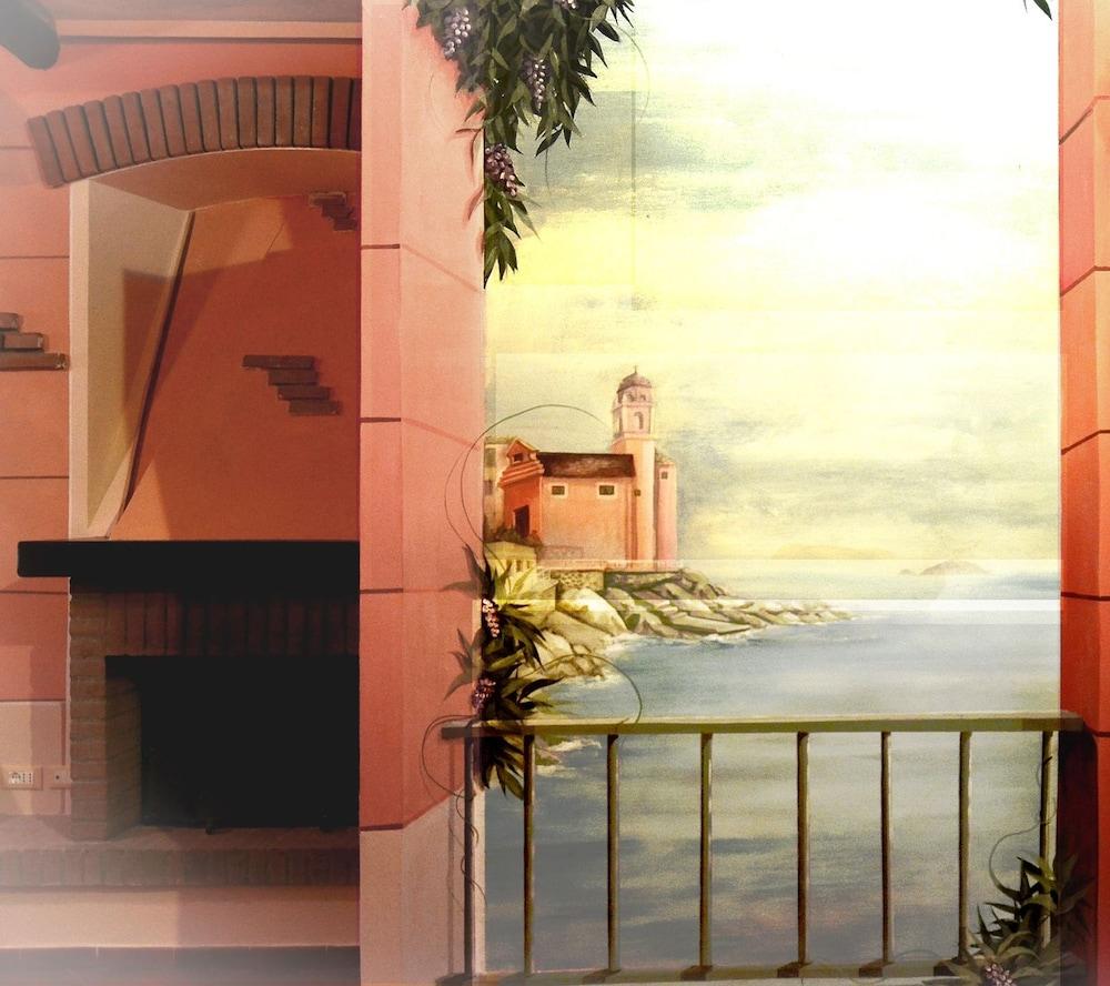 Racconti Di Mare - 5 Terre Interior Detail