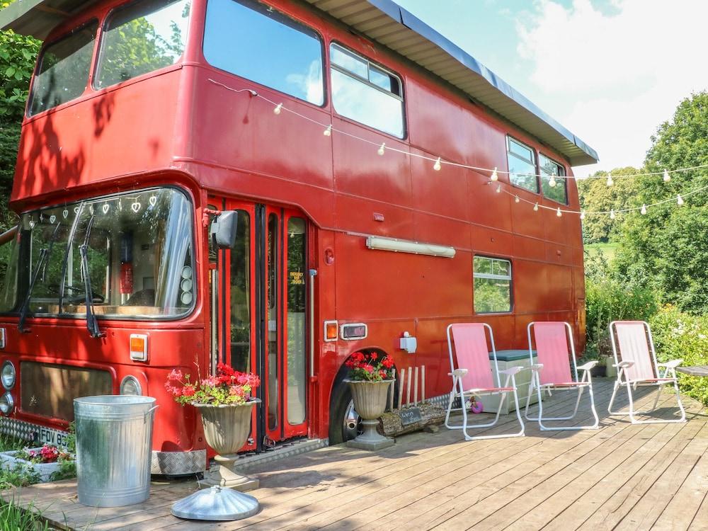 The Red Bus! Featured Image