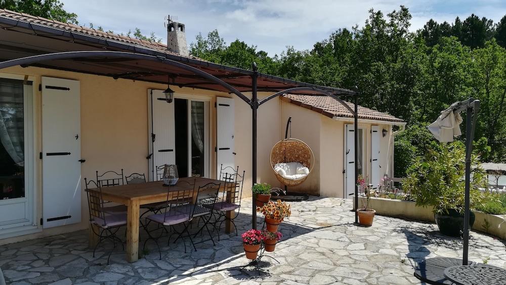 فيلا كونيسول