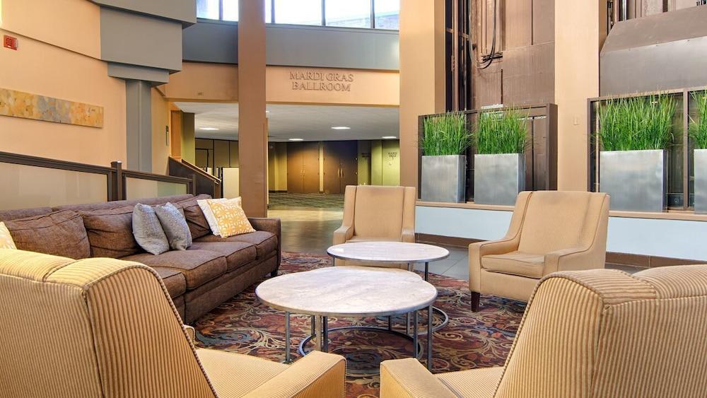 كوبلاند تاور سويتس، آن أسيند هوتل كوليكشن ميمبر داخل الفندق