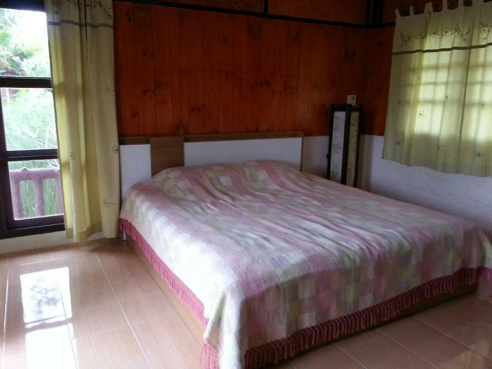 Maesai Doi View Resort Room