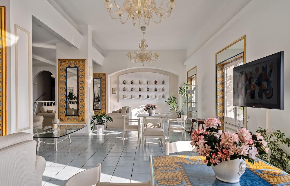 هوتل آند سبا بيلافيستا فرانسيشيلو الردهة