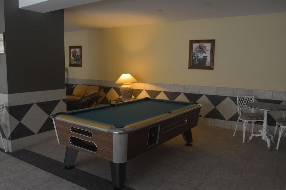 آر إف أستوريا - للبالغين فقط بلياردو