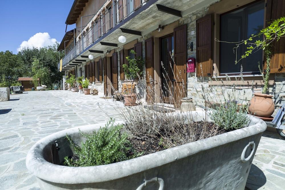 أجريتوريزمو أتزييندا أجريكولا بورتولوتي المنطقة المحيطة بالمنشأة