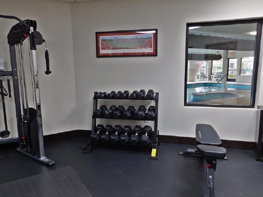 وينغيت باي ويندهام بولينغ غرين مرفق اللياقة البدنية