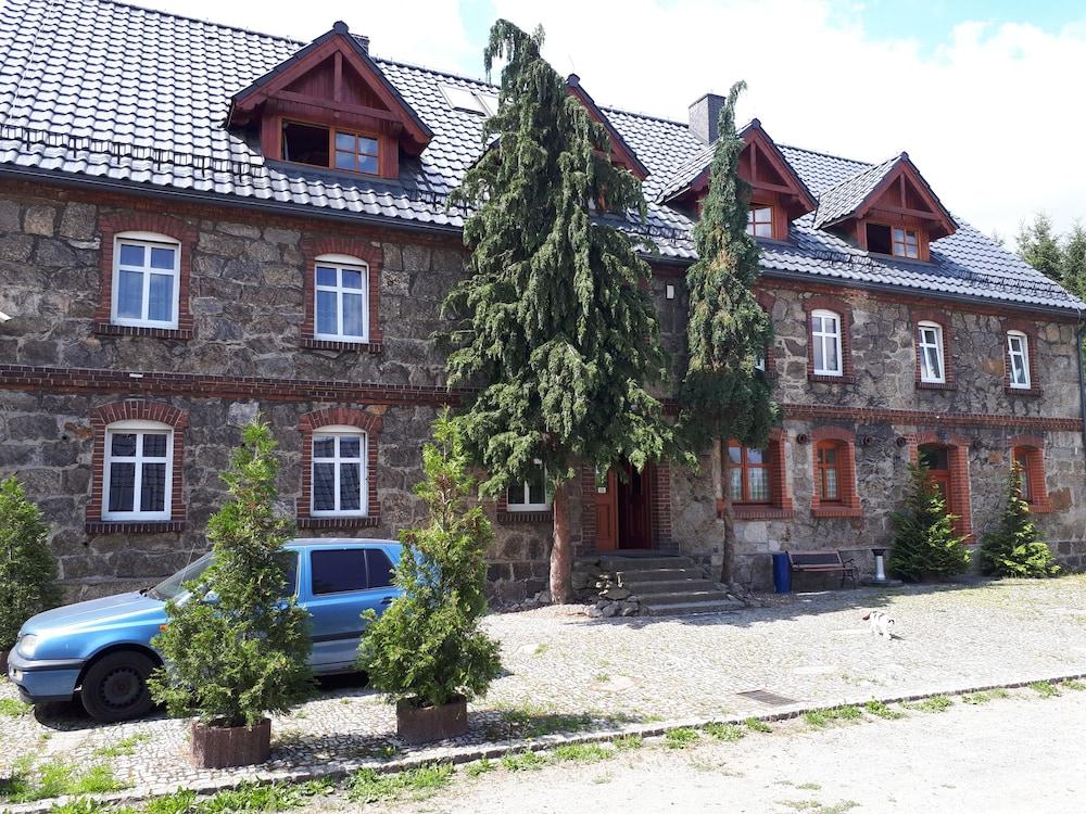 بينسيونات ويزنيوا جورا الصورة الأساسية