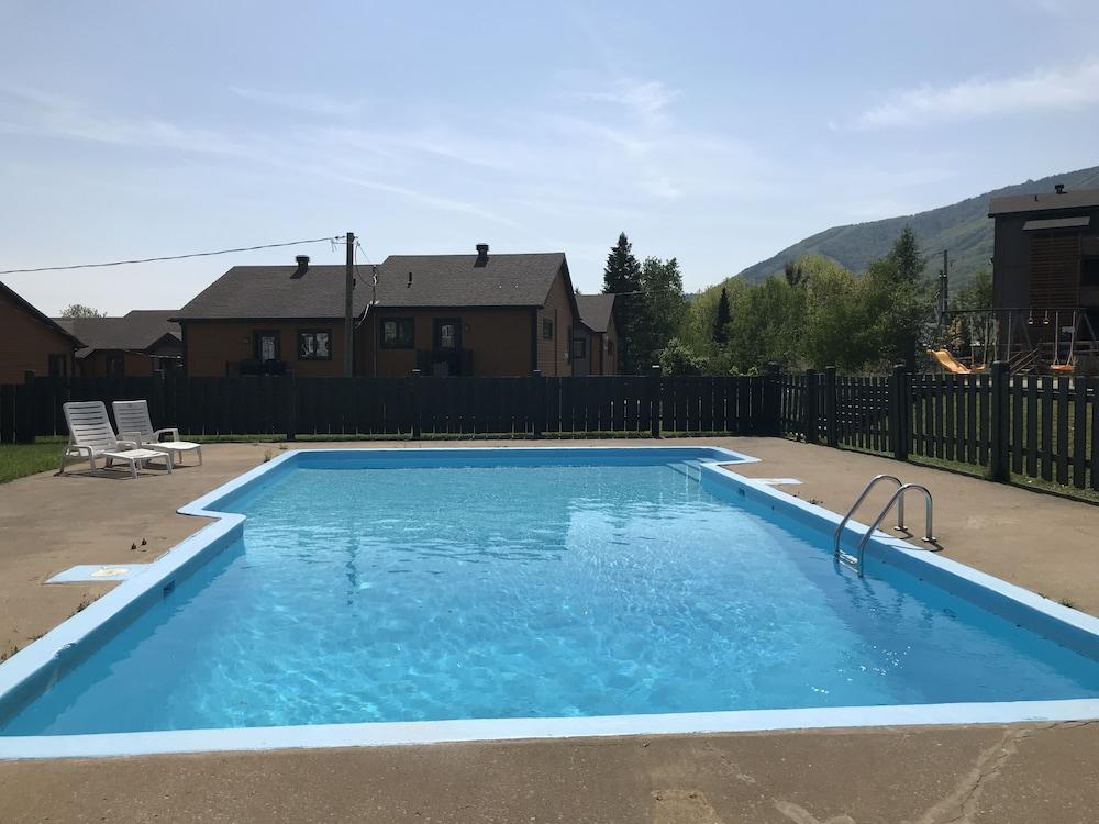 Complexe Les Neiges Waterslide