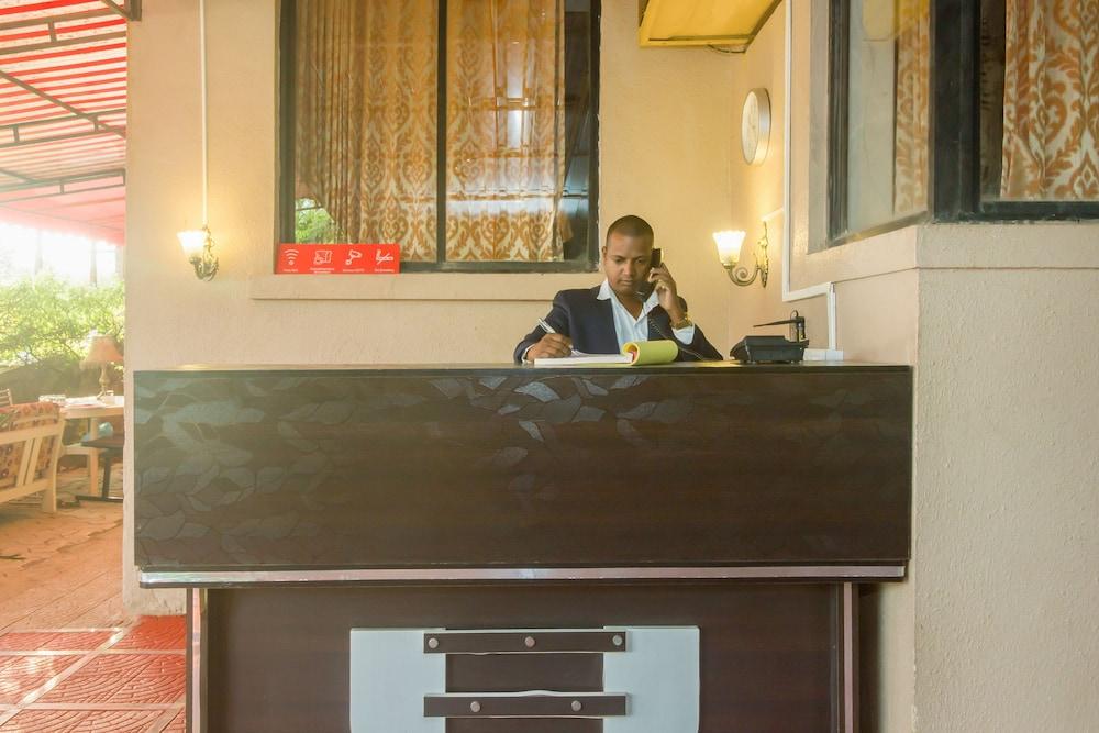OYO 22575 Rain View Resort Reception