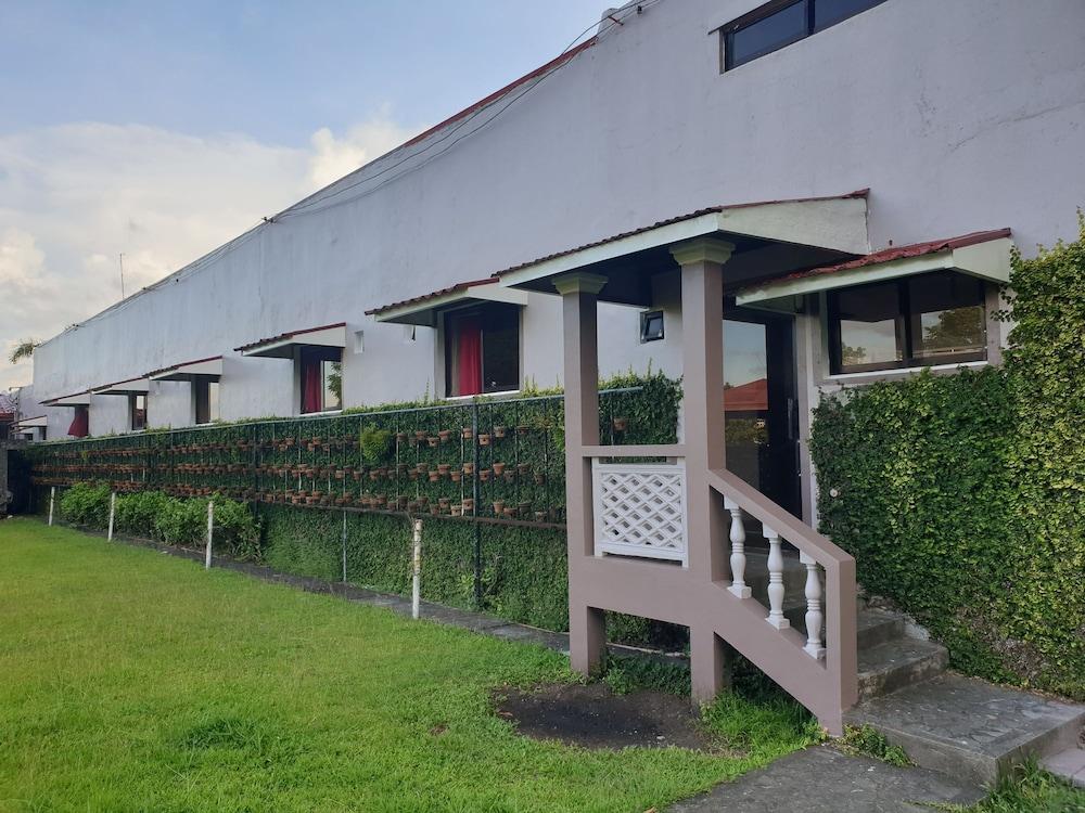 مايون فيو أبارتيل سا بوكيد تفاصيل الفندق من الخارج