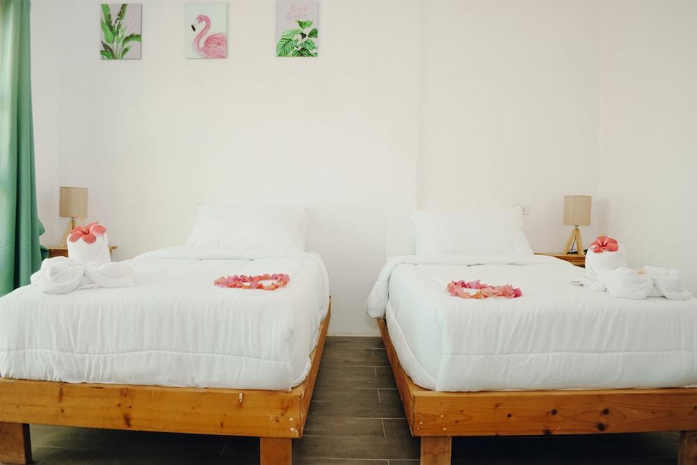 Johan Dive Resort Room