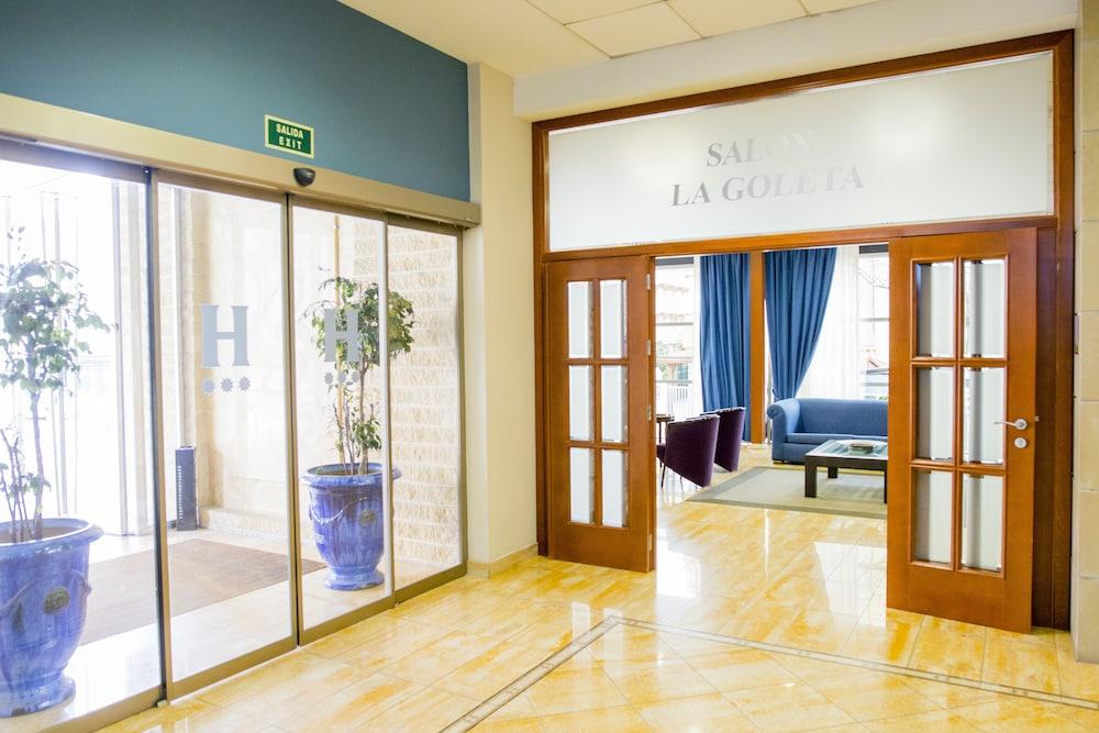 أبارتامنتوس توريستيكوس بياريتز بلوك آي الفندق من الداخل