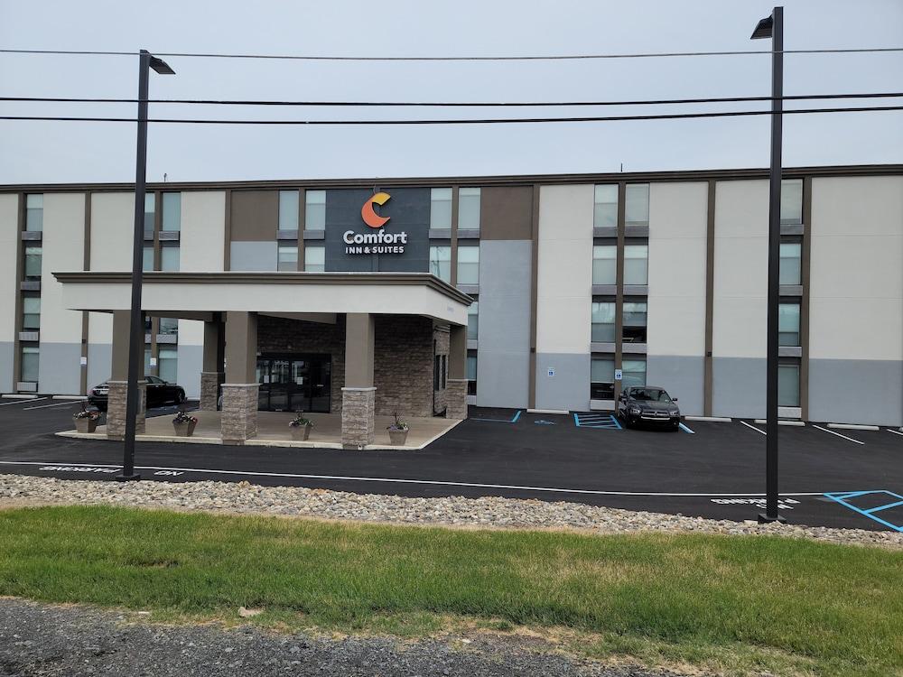 كمفرت إن آند سويتس ويوميسينج المنطقة الخارجية