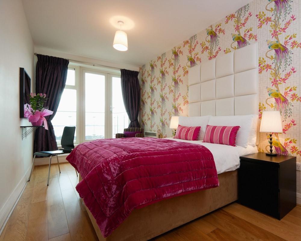 جيمسون كورت سيف كاترينج أبارتمينتس غرفة