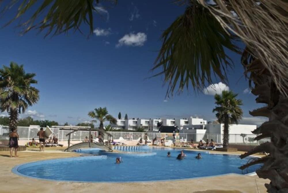 فيلاج فاكونس ديه ريف ديه كوربيير حمام سباحة مكشوف