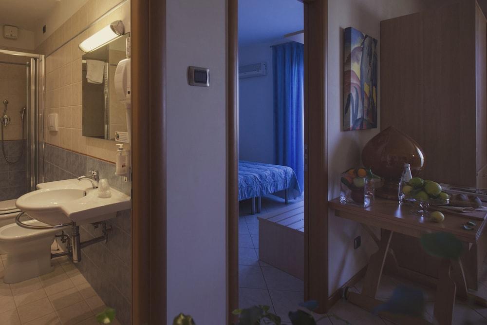 AVANTGARDE Hotel Residence Room