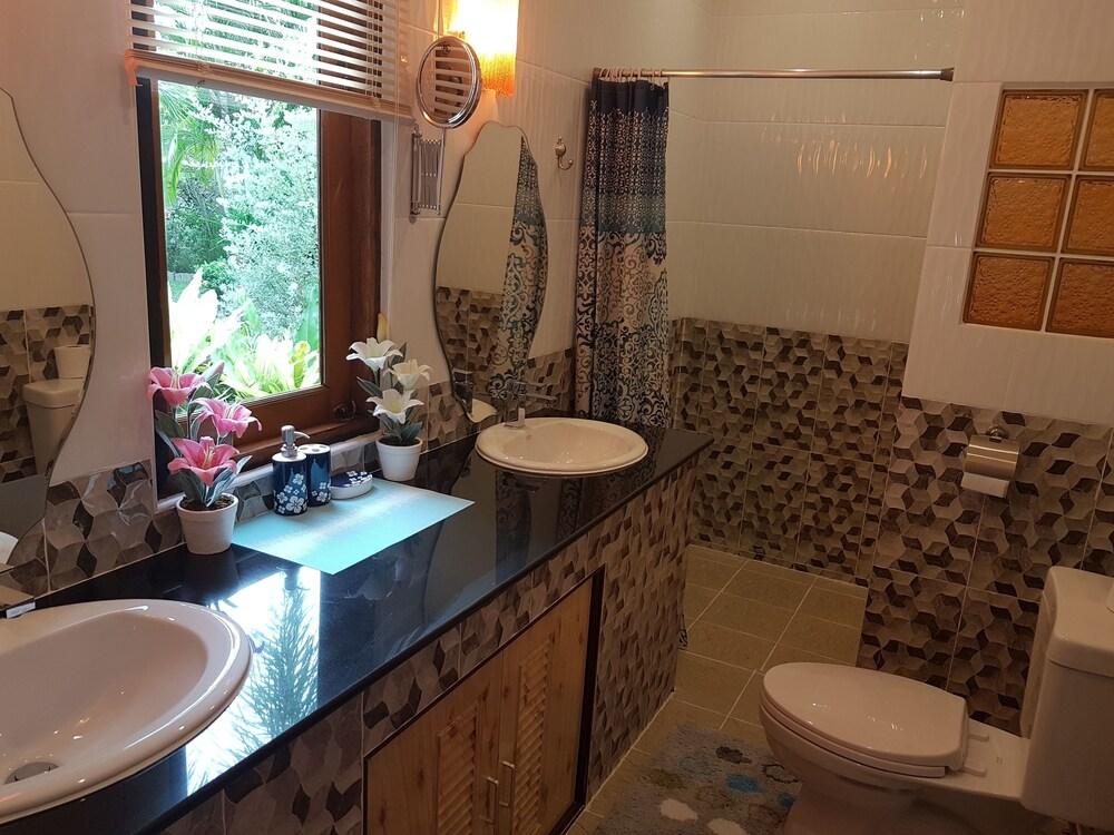 ريلاكسينغ بالم بول فيلا تفاصيل الفندق من الداخل