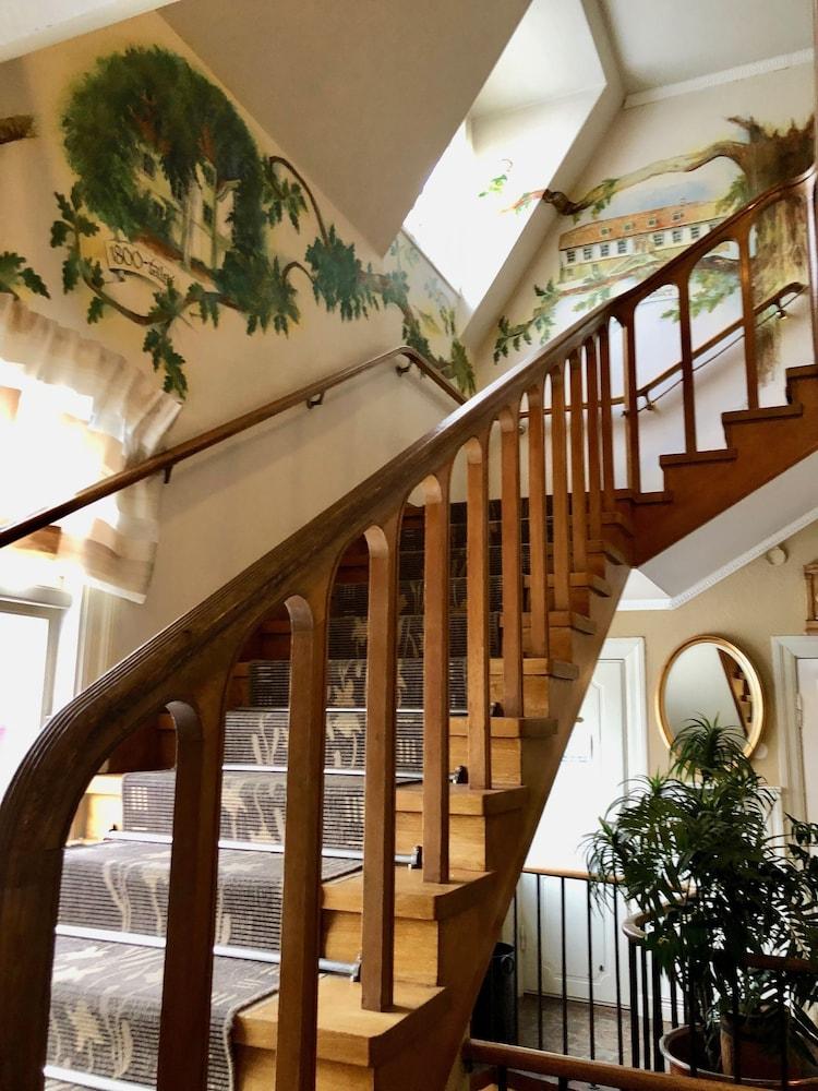 Brunsbo G:a Biskopsgård Hotell & Konferens Interior Entrance