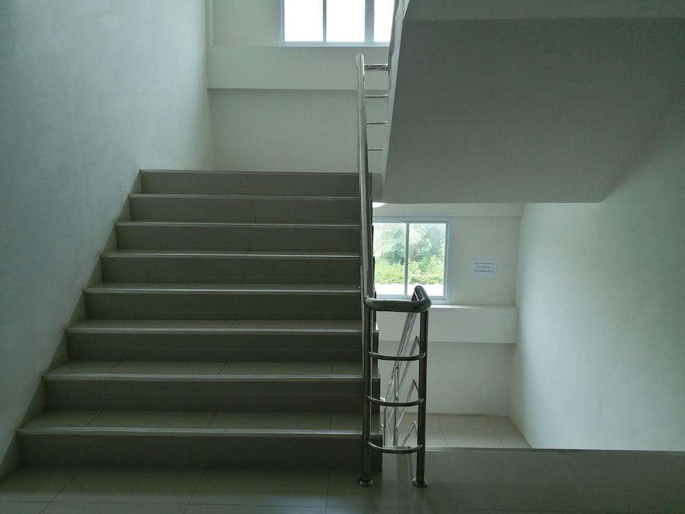 TongPrasit Place Interior