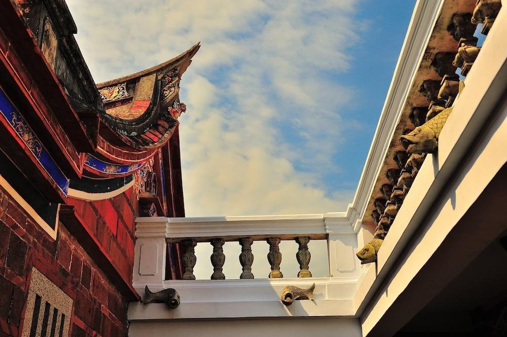 Feng Mao Lin Zh Exterior detail