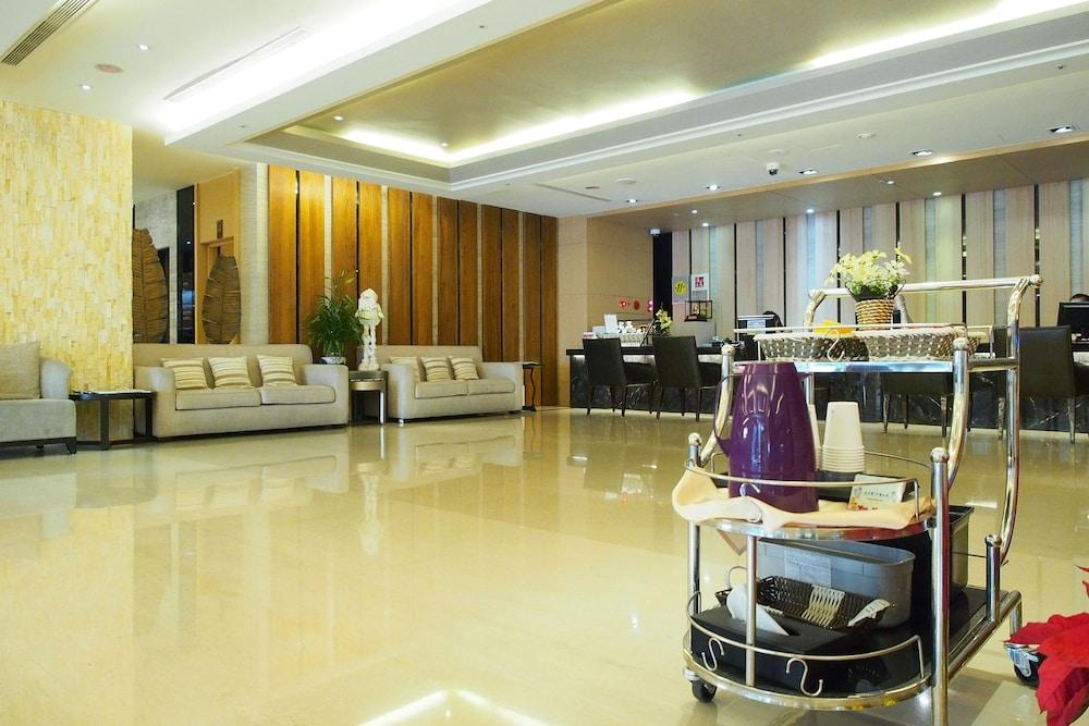 صن مون ليك فولي هوت سبرينج ريزورت الردهة