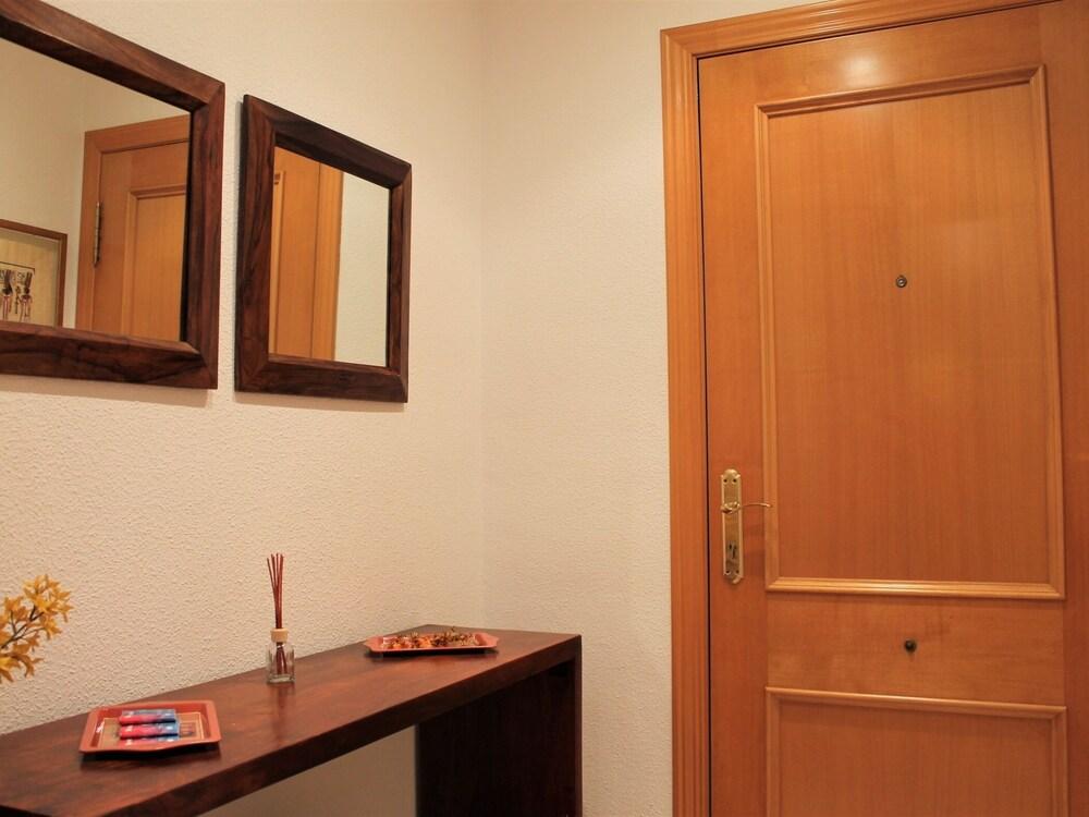 سويتور بيتش أبارتمنت ويذ بول الفندق من الداخل