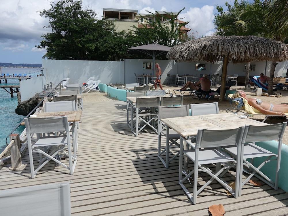 ستنينج أبارتمنت إن بلنيم ويذ برايفت تيراس المنطقة الخارجية