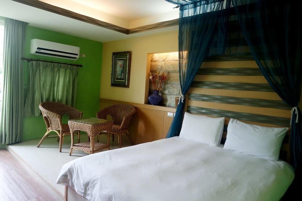 Summer Inn