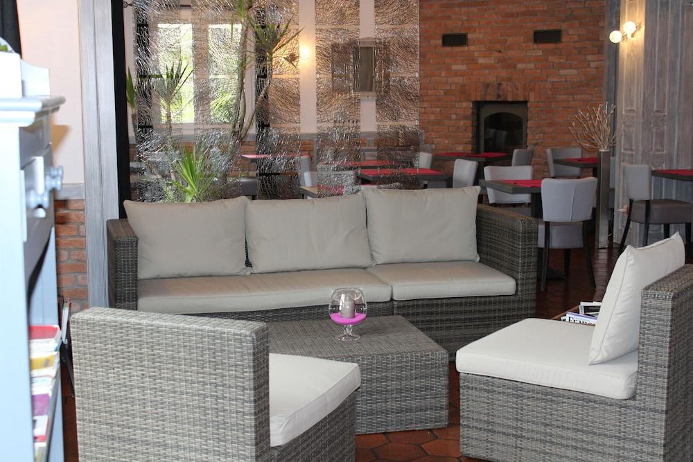 أوبيرج لا توميت، ذا أوريجينالز ريليه منطقة الانتظار في الردهة