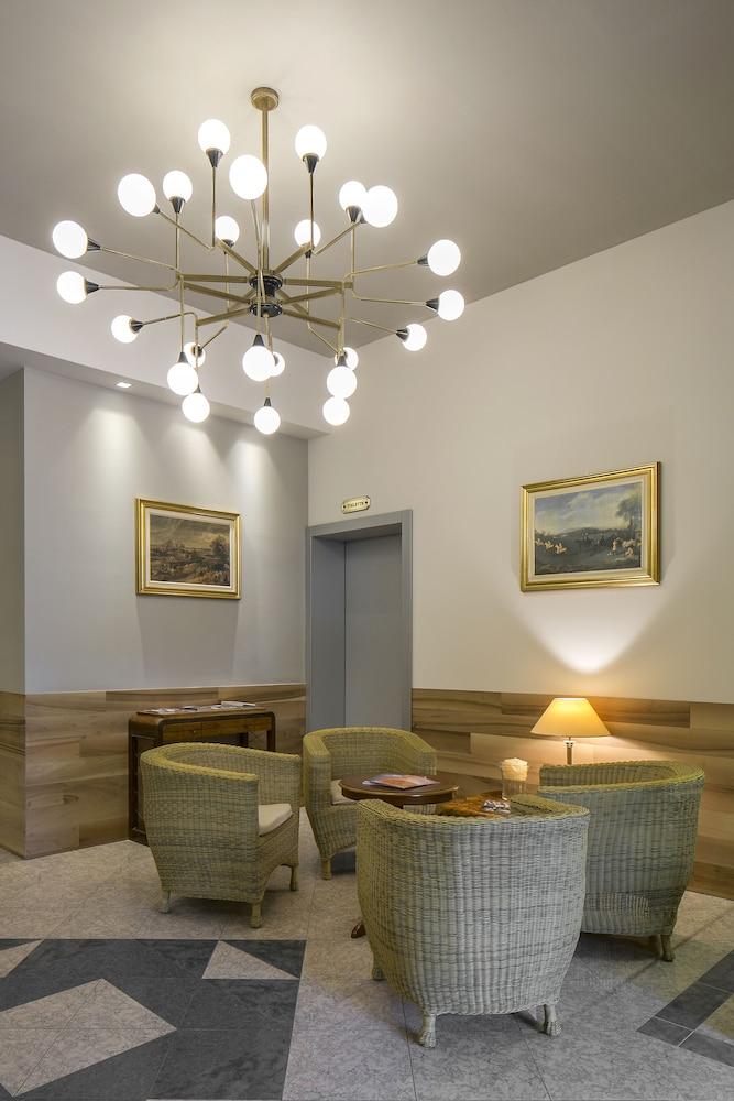 هوتل فالكو د اورو باي فالكو دياورو هوتلز منطقة الجلوس في الردهة