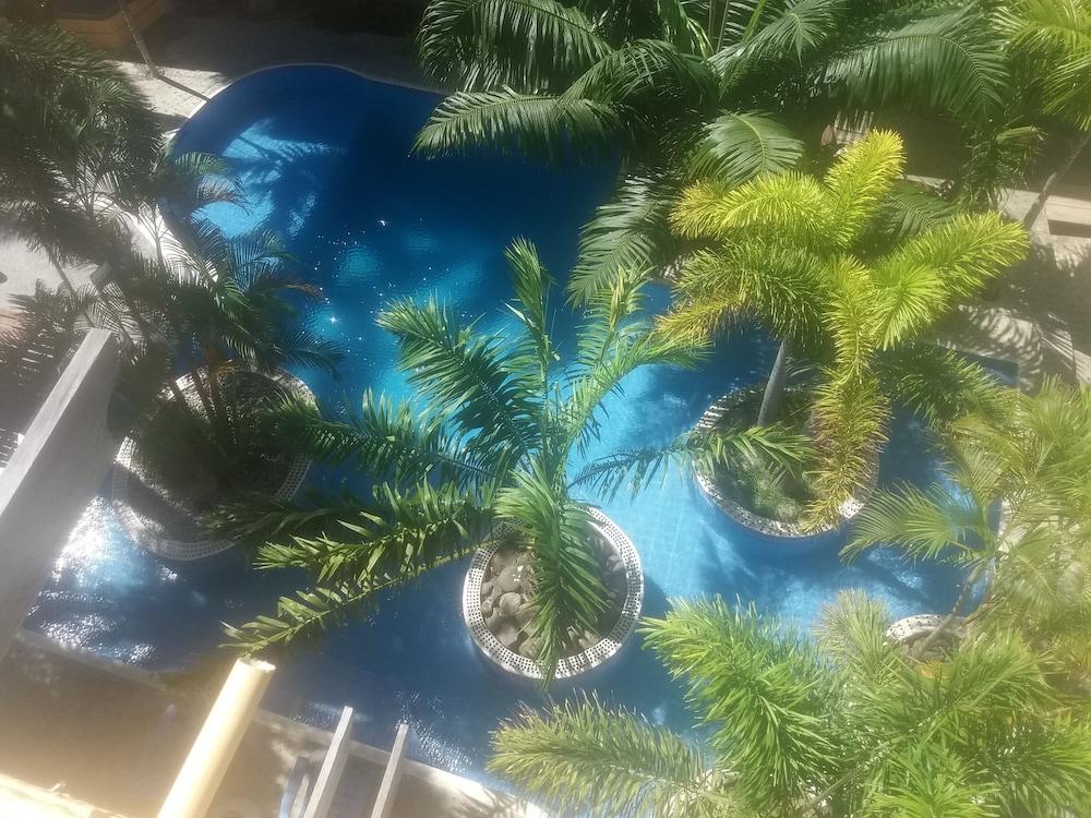Condo Del Cielo