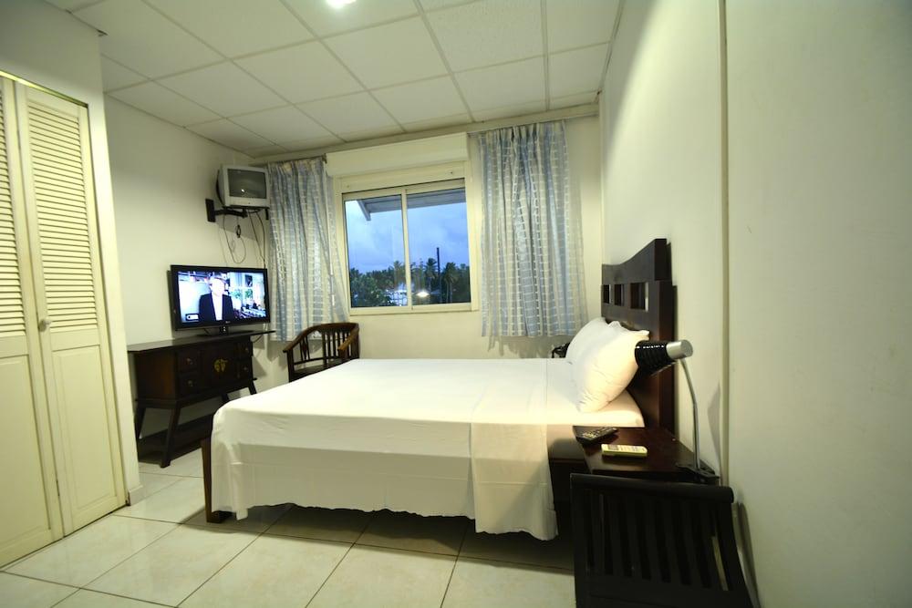 Bayfront Hotel Room