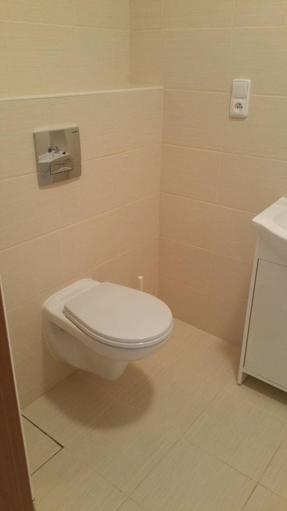 Aparthotel USMEV Bathroom