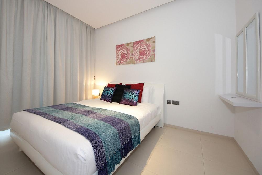 Piks Key - West Avenue Room
