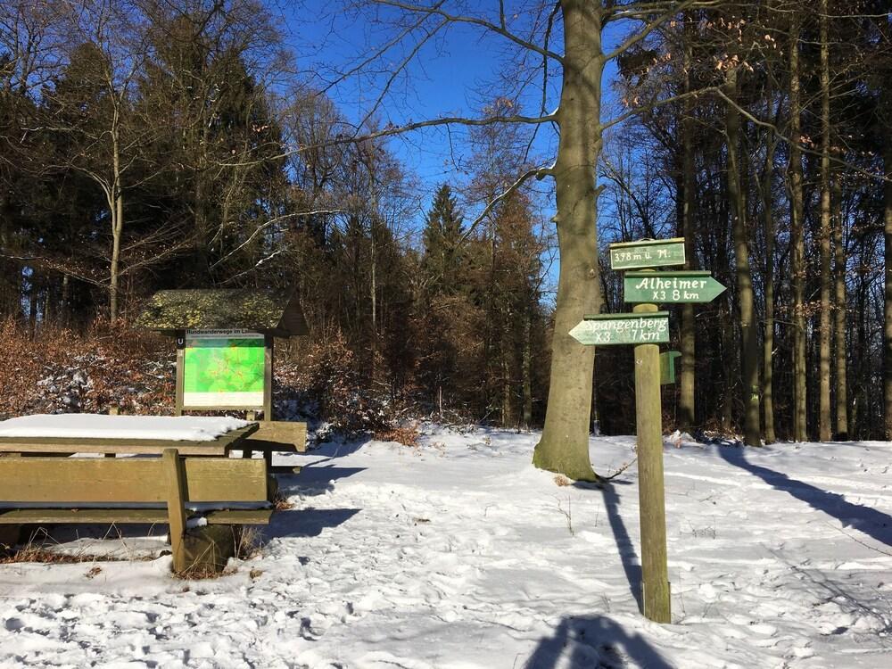 فاميلي فريندلي هوليداي هوم إن أليم أوبرجد ويذ جاردن المنطقة الخارجية