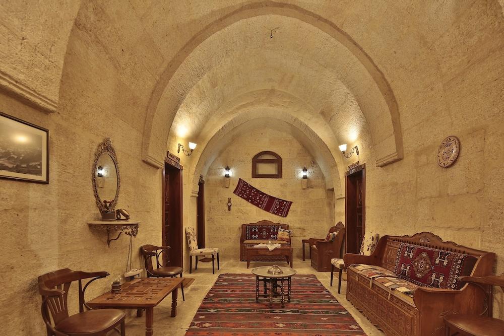 Yusuf Yigitoglu Konagi - Special Class Interior