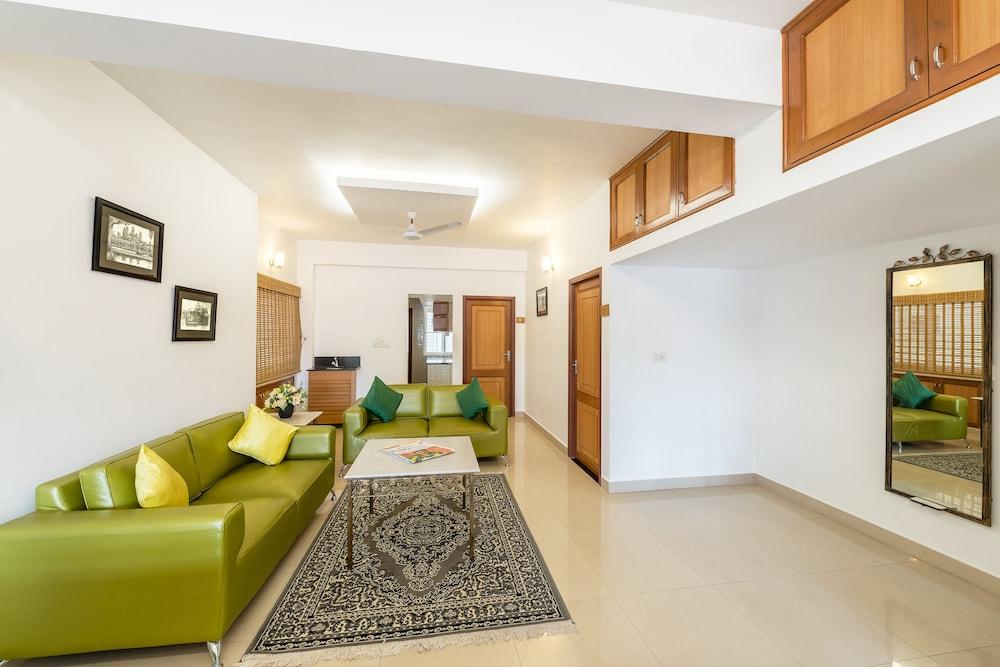Treebo Abeliya Lobby Sitting Area