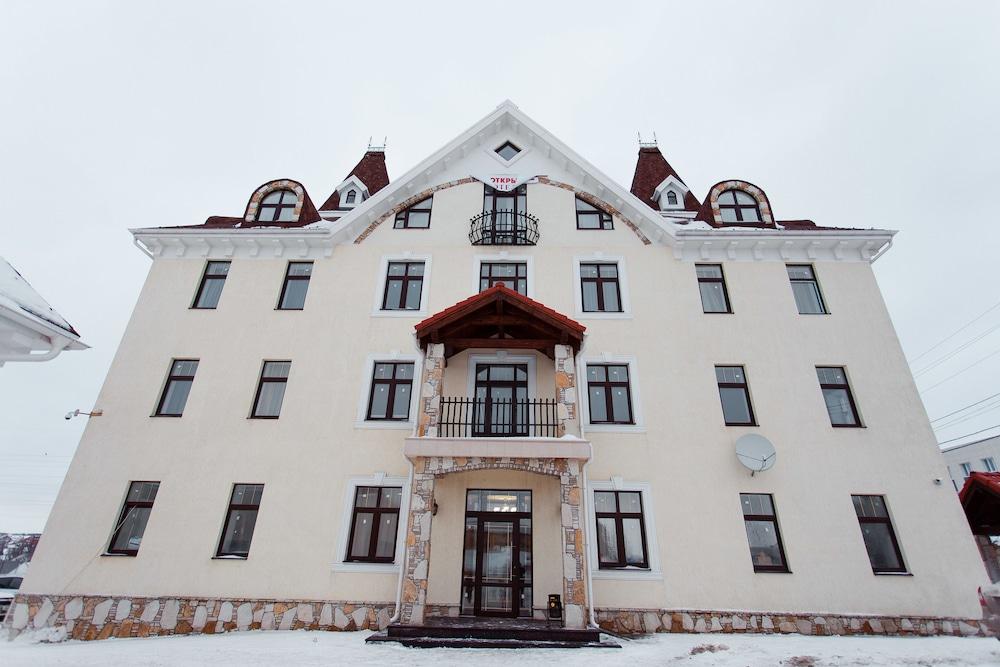 بانو كاسترو