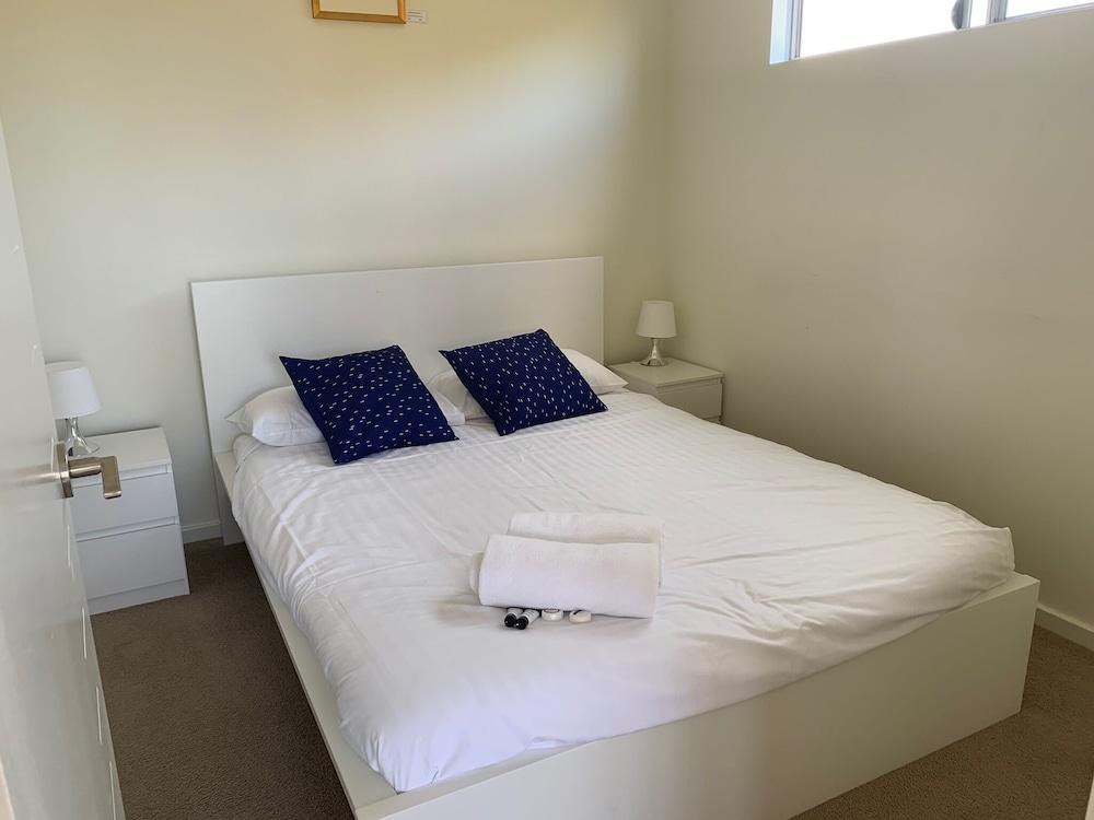 Mill View Link Room