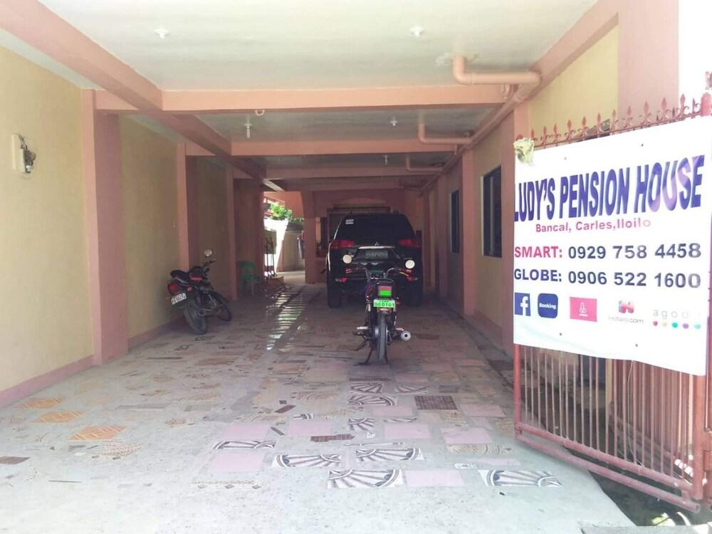 لوديس بنسيون هاوس المنطقة الخارجية