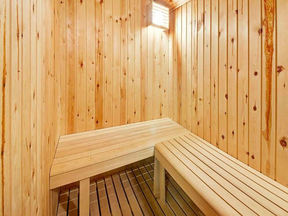 سبيشوس هوليداي هوم إن أكيركيبي ويذ سونا ساونا