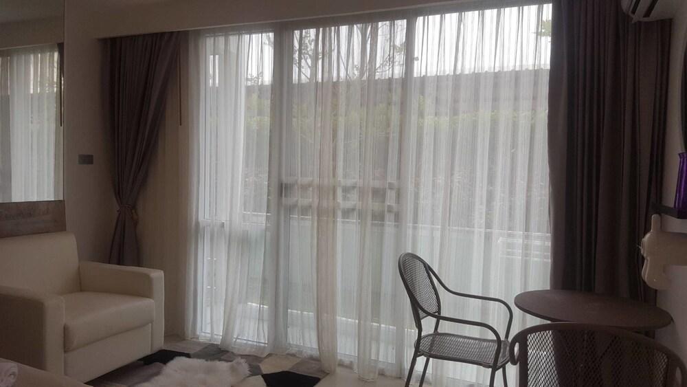 سيتي سنتر ريزيدنس باي باتايا هوليداي منطقة المعيشة