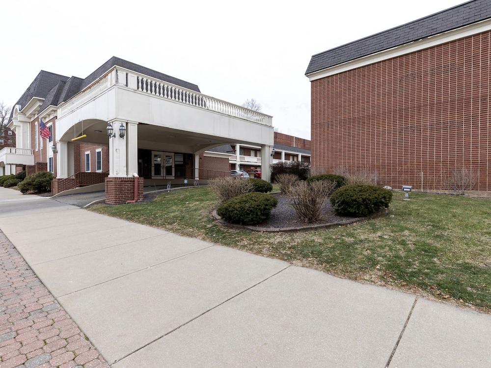 Mansion View Inn and Suite Exterior