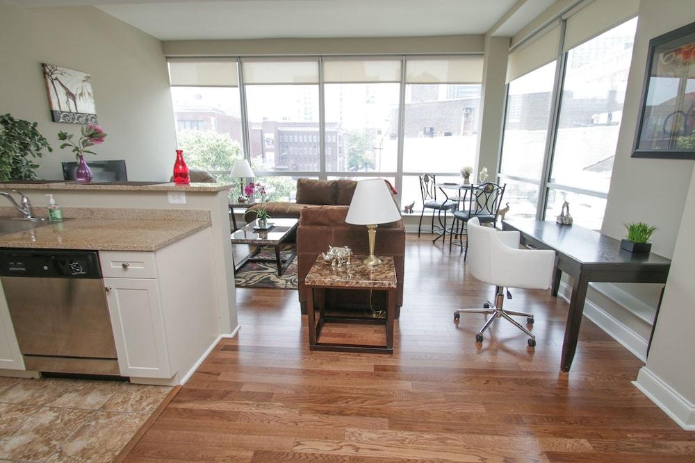 رينايسانس بروبيرتيز - 2040 ماركت ستريت منطقة المعيشة