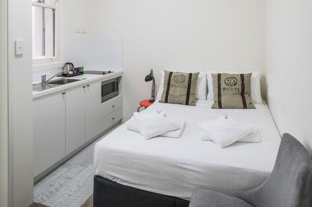 أستوريا سبيس بوب أب غرفة