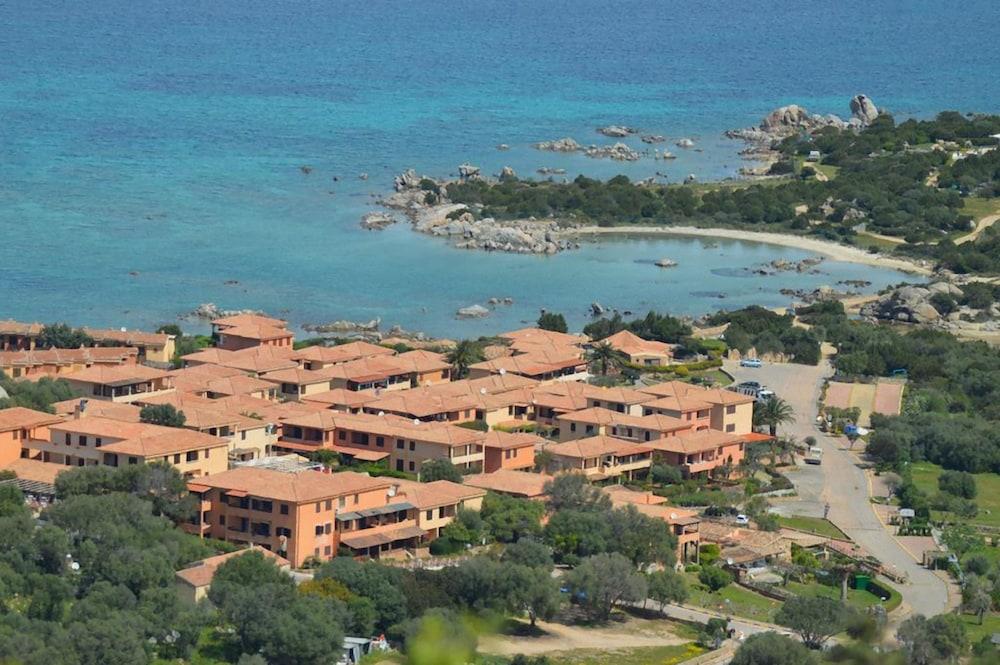 بايا دي باياس أبارتمنتس آند ريزورت منظر من الجو