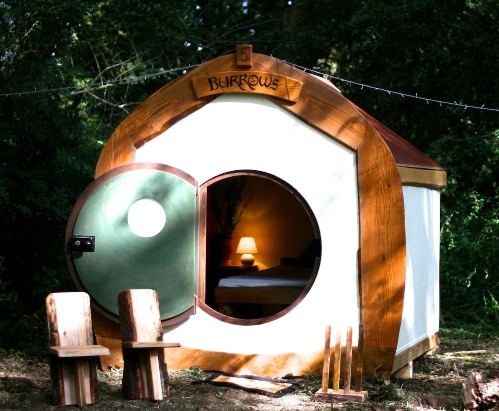 سيكلوديد ميدوو، يونيك شاير هات، بيرفيكت كامبينج داخلي